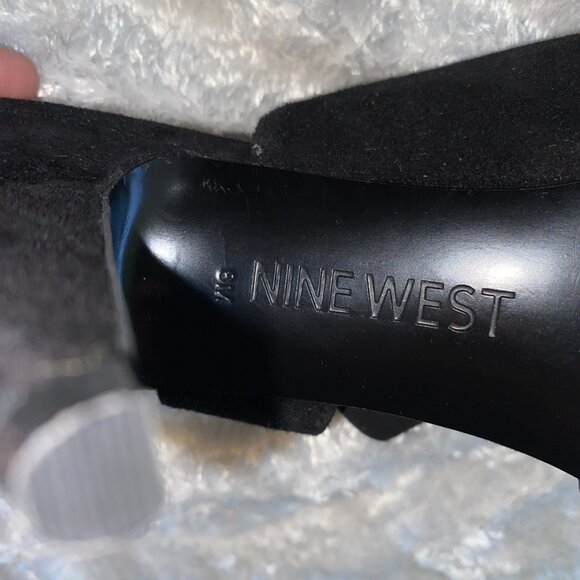 NINE WEST BLACK SUEDE HEELS 8 GENTLY USED - Picture 3 of 4